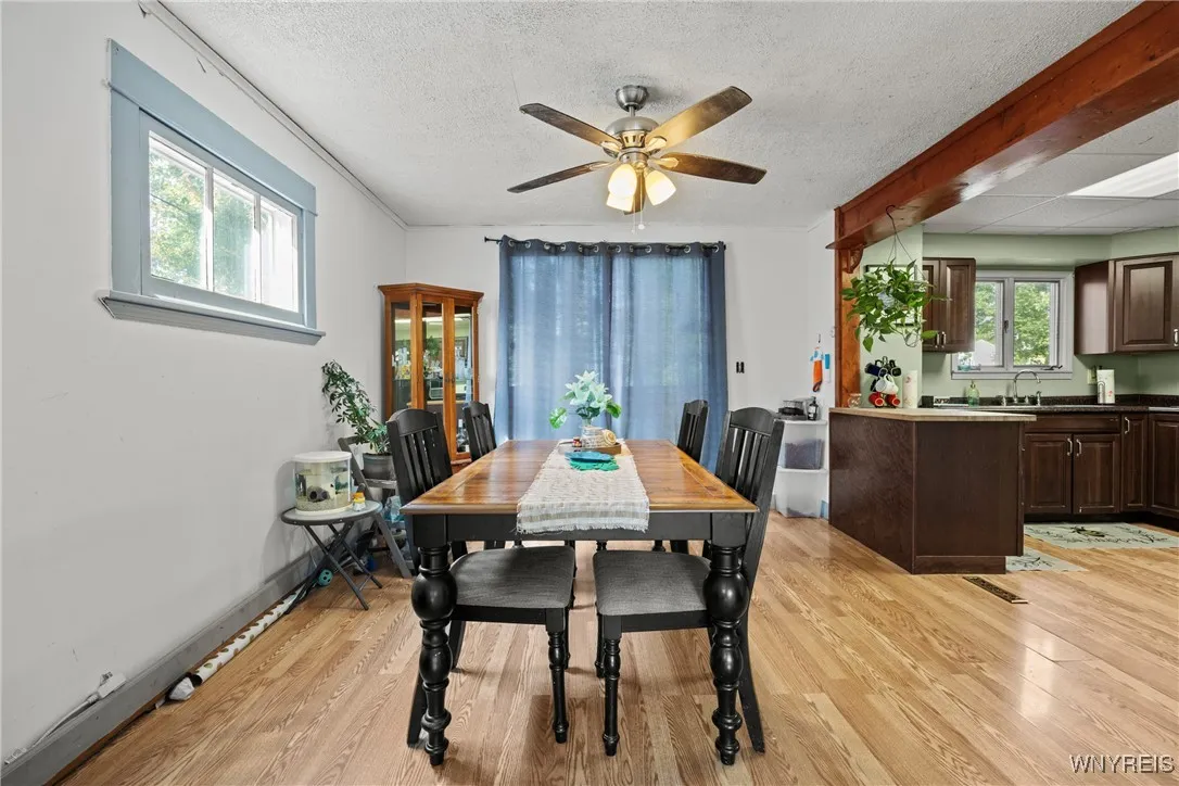 387 West Hazeltine Avenue, Tonawanda, New York 142, Tonawanda, New York 14217, 3 Bedrooms Bedrooms, 6 Rooms Rooms,1 BathroomBathrooms,Residential,For Sale,387 West Hazeltine Avenue, Tonawanda, New York 142,0,B1644641