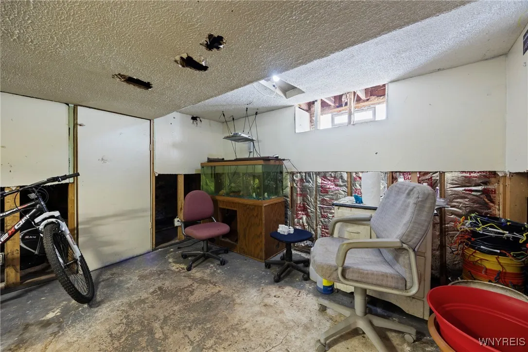 387 West Hazeltine Avenue, Tonawanda, New York 142, Tonawanda, New York 14217, 3 Bedrooms Bedrooms, 6 Rooms Rooms,1 BathroomBathrooms,Residential,For Sale,387 West Hazeltine Avenue, Tonawanda, New York 142,0,B1644641