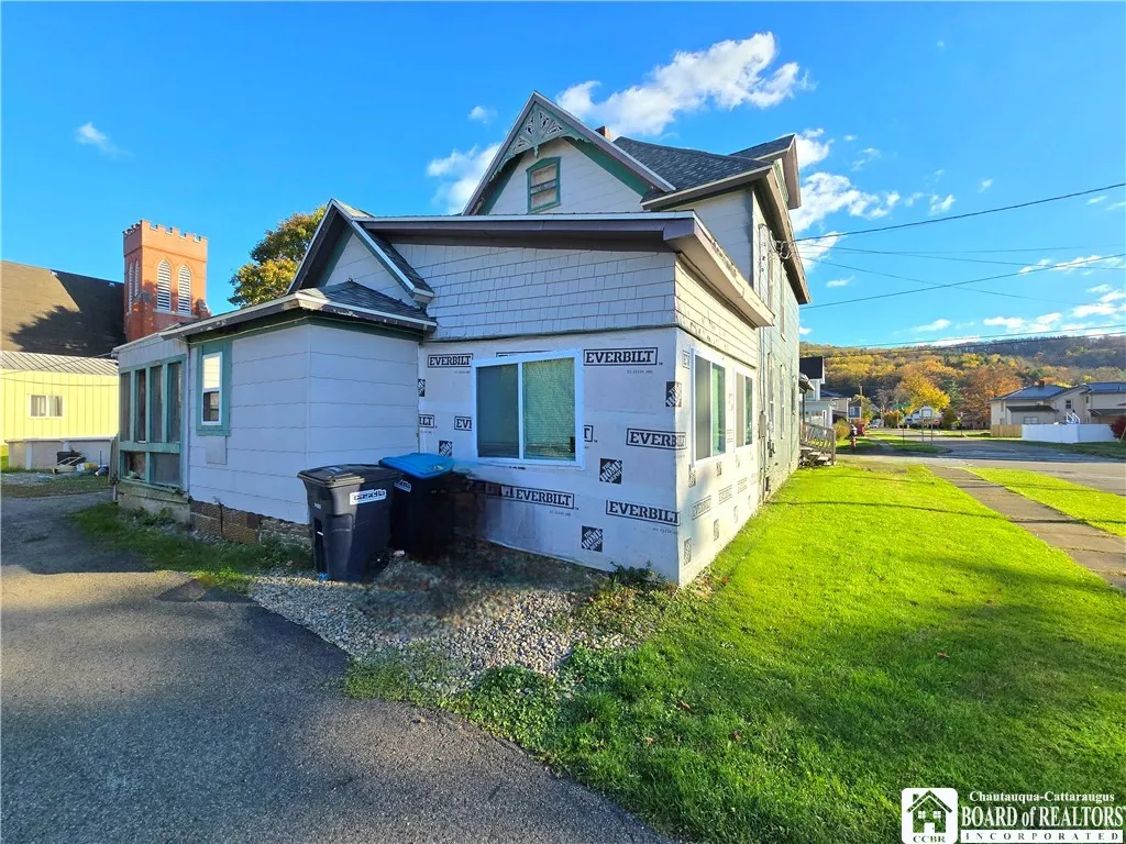 97 Wellsville Street, Bolivar, New York 14715, Bolivar, New York 14715, 5 Bedrooms Bedrooms, 13 Rooms Rooms,2 BathroomsBathrooms,Residential,For Sale,97 Wellsville Street, Bolivar, New York 14715,0,R1643364