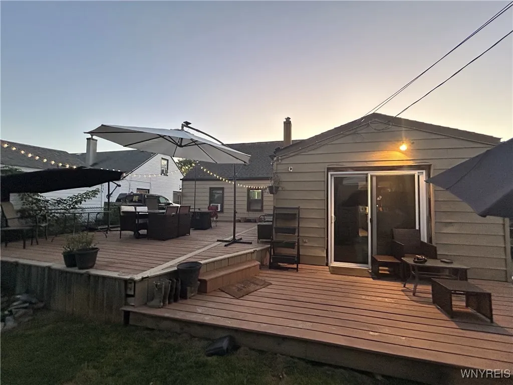 593 Loretta Street, Tonawanda, New York 14150, Tonawanda, New York 14150, 4 Bedrooms Bedrooms, 8 Rooms Rooms,1 BathroomBathrooms,Residential,For Sale,593 Loretta Street, Tonawanda, New York 14150,0,B1645035