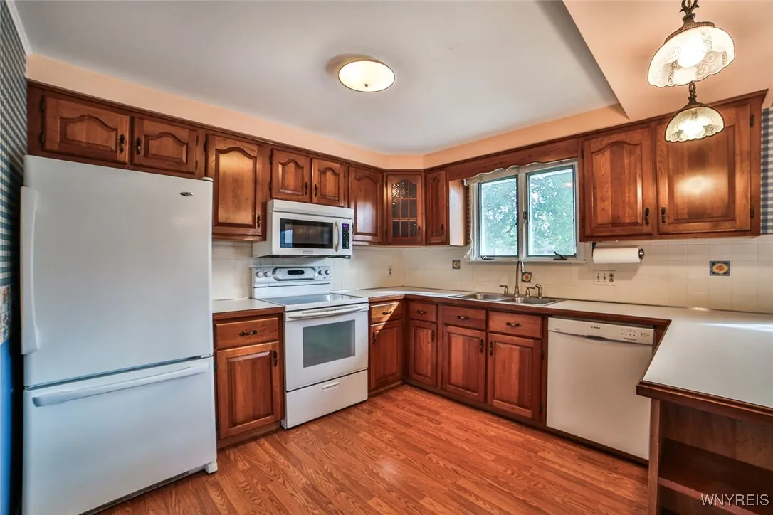 3387 Bethford Drive, Hamburg, New York 14219, Hamburg, New York 14219, 3 Bedrooms Bedrooms, 8 Rooms Rooms,1 BathroomBathrooms,Residential,For Sale,3387 Bethford Drive, Hamburg, New York 14219,0,B1644588