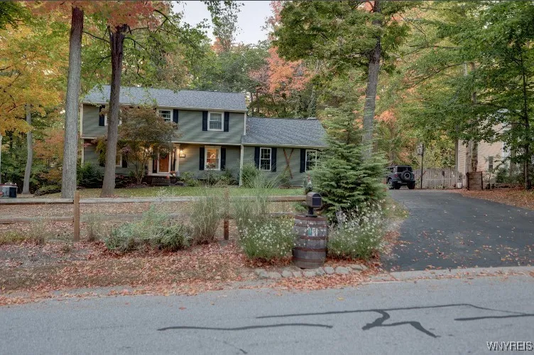 138 Tanglewood Drive West, Orchard Park, New York, Orchard Park, New York 14127, 4 Bedrooms Bedrooms, 4 Rooms Rooms,2 BathroomsBathrooms,Residential,For Sale,138 Tanglewood Drive West, Orchard Park, New York ,0,B1644623