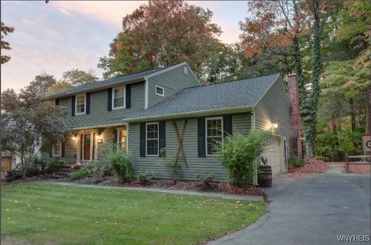 138 Tanglewood Drive West, Orchard Park, New York, Orchard Park, New York 14127, 4 Bedrooms Bedrooms, 4 Rooms Rooms,2 BathroomsBathrooms,Residential,For Sale,138 Tanglewood Drive West, Orchard Park, New York ,0,B1644623