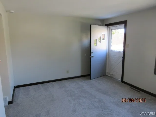 242 Hoover Avenue, Tonawanda, New York 14217, Tonawanda, New York 14217, 3 Bedrooms Bedrooms, 6 Rooms Rooms,1 BathroomBathrooms,Residential,For Sale,242 Hoover Avenue, Tonawanda, New York 14217,0,B1645049