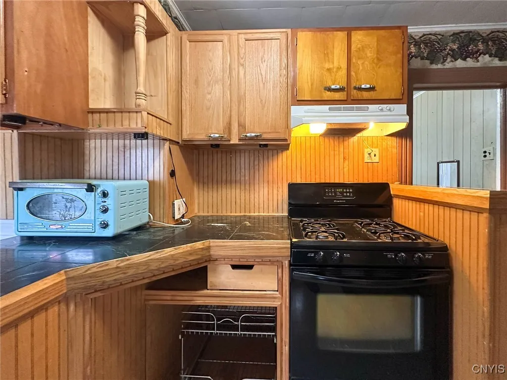 318 South Main Street, Herkimer, New York 13350, Herkimer, New York 13350, 4 Bedrooms Bedrooms, ,2 BathroomsBathrooms,Residential,For Sale,318 South Main Street, Herkimer, New York 13350,0,S1645054