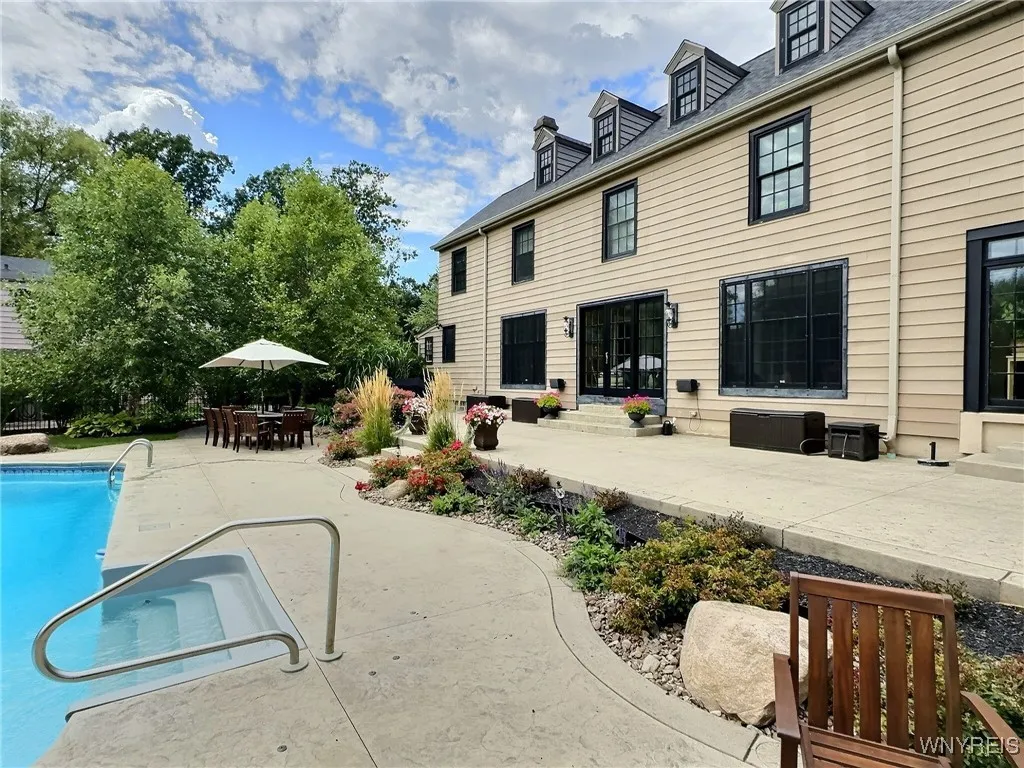 211 Lebrun Rd, Amherst, New York 14226, Amherst, New York 14226, 6 Bedrooms Bedrooms, 5 Rooms Rooms,3 BathroomsBathrooms,Residential,For Sale,211 Lebrun Rd, Amherst, New York 14226,0,B1644883