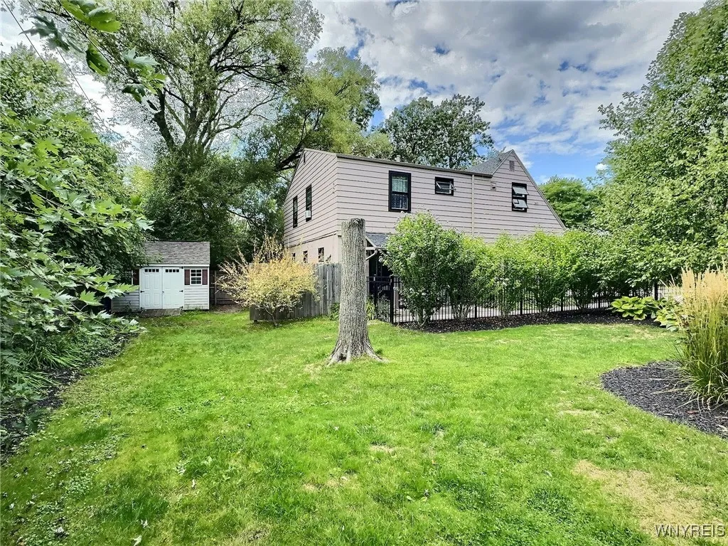 211 Lebrun Rd, Amherst, New York 14226, Amherst, New York 14226, 6 Bedrooms Bedrooms, 5 Rooms Rooms,3 BathroomsBathrooms,Residential,For Sale,211 Lebrun Rd, Amherst, New York 14226,0,B1644883