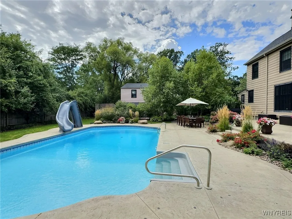 211 Lebrun Rd, Amherst, New York 14226, Amherst, New York 14226, 6 Bedrooms Bedrooms, 5 Rooms Rooms,3 BathroomsBathrooms,Residential,For Sale,211 Lebrun Rd, Amherst, New York 14226,0,B1644883