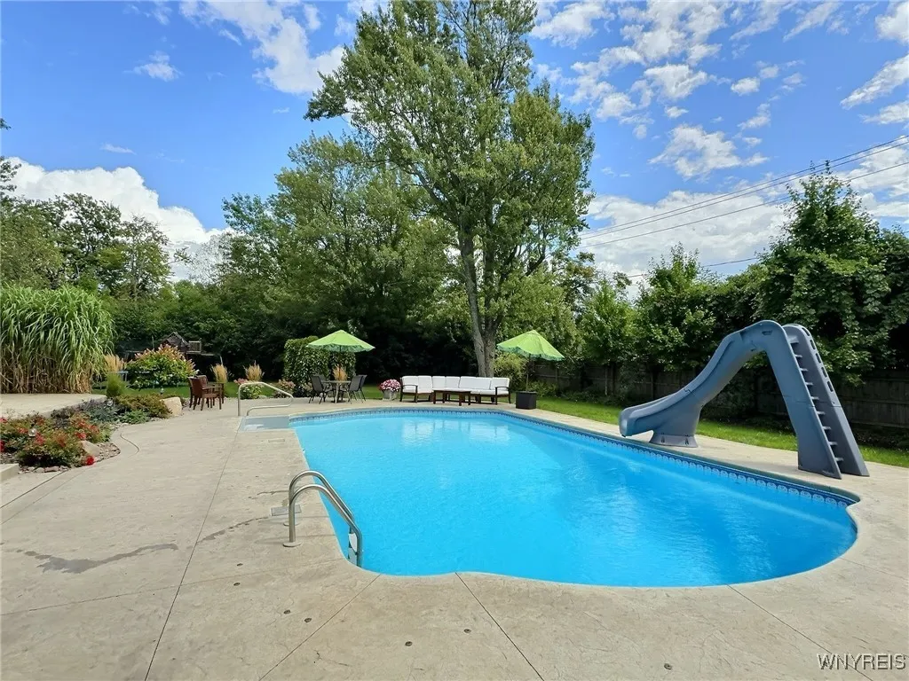 211 Lebrun Rd, Amherst, New York 14226, Amherst, New York 14226, 6 Bedrooms Bedrooms, 5 Rooms Rooms,3 BathroomsBathrooms,Residential,For Sale,211 Lebrun Rd, Amherst, New York 14226,0,B1644883