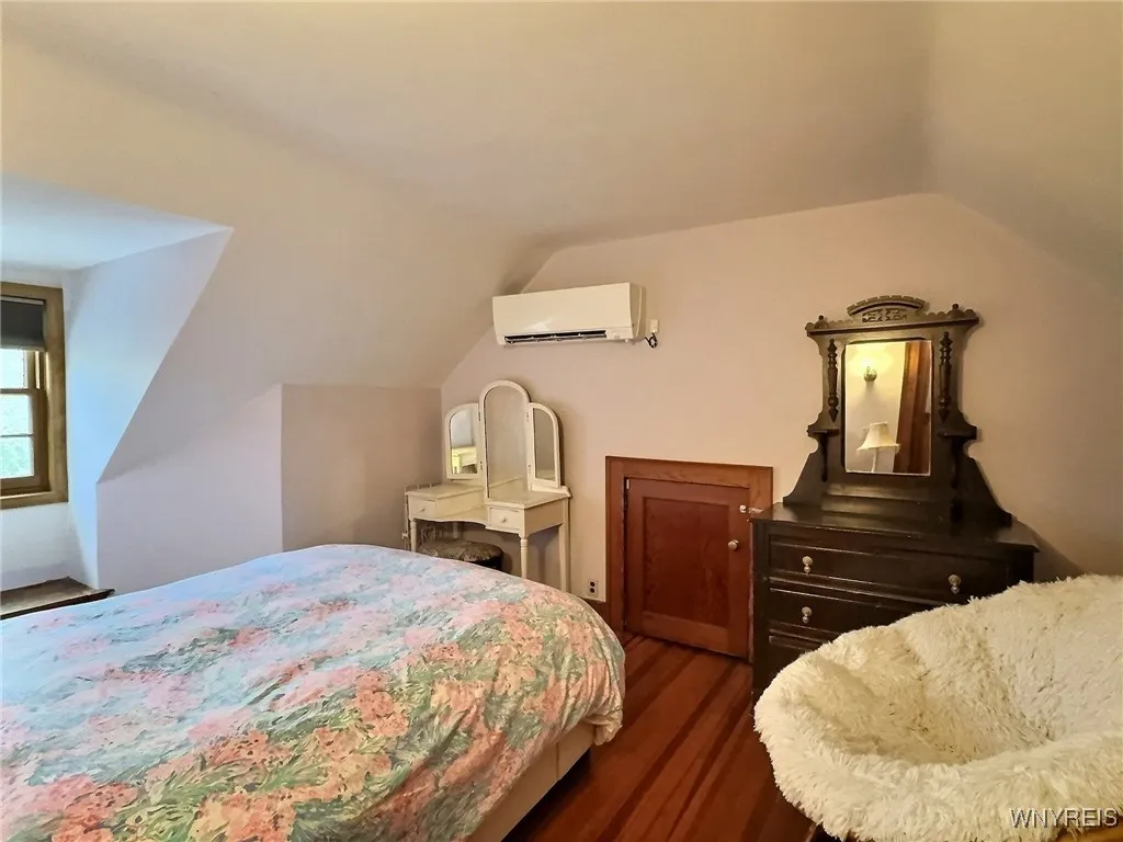 211 Lebrun Rd, Amherst, New York 14226, Amherst, New York 14226, 6 Bedrooms Bedrooms, 5 Rooms Rooms,3 BathroomsBathrooms,Residential,For Sale,211 Lebrun Rd, Amherst, New York 14226,0,B1644883