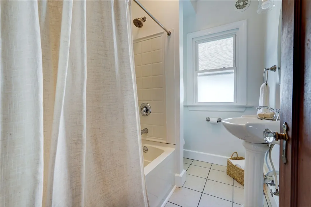 232 Townsend Street, Rochester, New York 14621, Rochester, New York 14621, 3 Bedrooms Bedrooms, 7 Rooms Rooms,1 BathroomBathrooms,Residential,Closed,232 Townsend Street, Rochester, New York 14621,0,R1645000