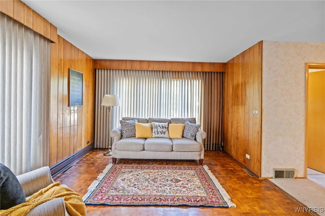 56 Hallam Road, Buffalo, New York 14216, Buffalo, New York 14216, 4 Bedrooms Bedrooms, 10 Rooms Rooms,3 BathroomsBathrooms,Residential,For Sale,56 Hallam Road, Buffalo, New York 14216,0,B1643887
