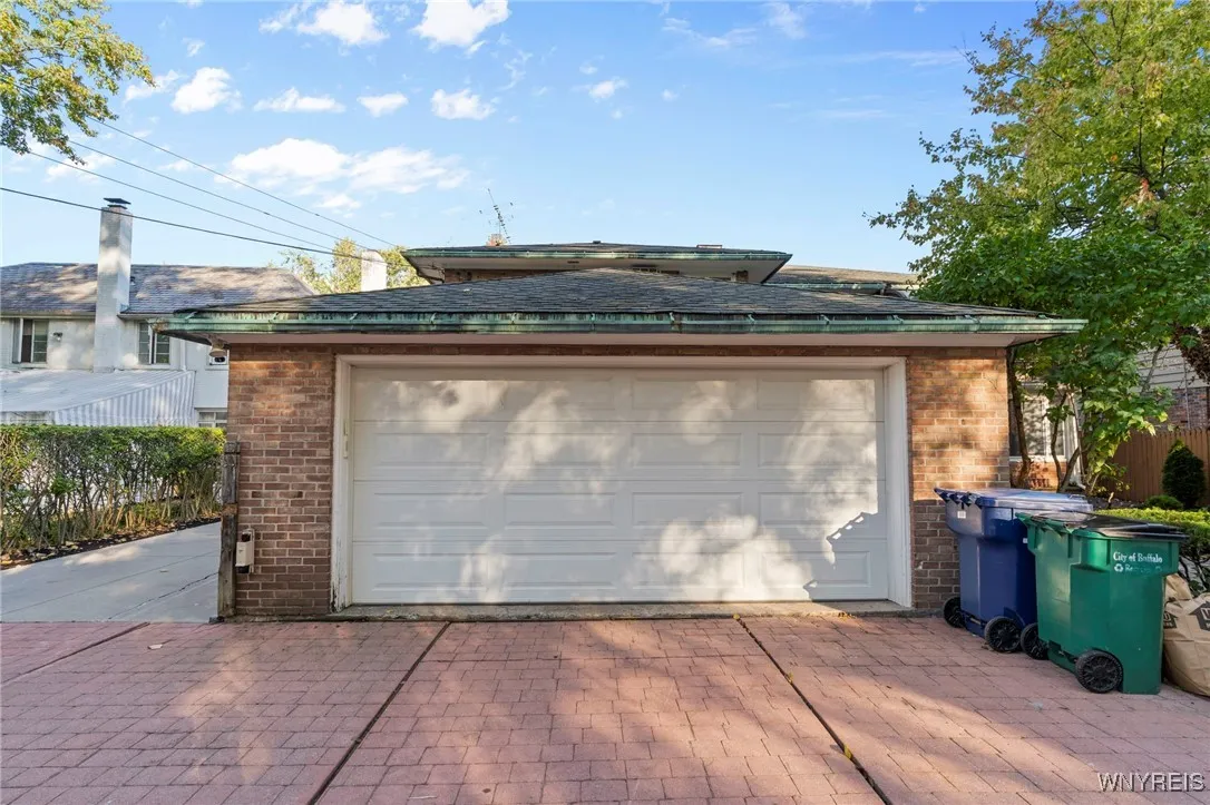 56 Hallam Road, Buffalo, New York 14216, Buffalo, New York 14216, 4 Bedrooms Bedrooms, 10 Rooms Rooms,3 BathroomsBathrooms,Residential,For Sale,56 Hallam Road, Buffalo, New York 14216,0,B1643887