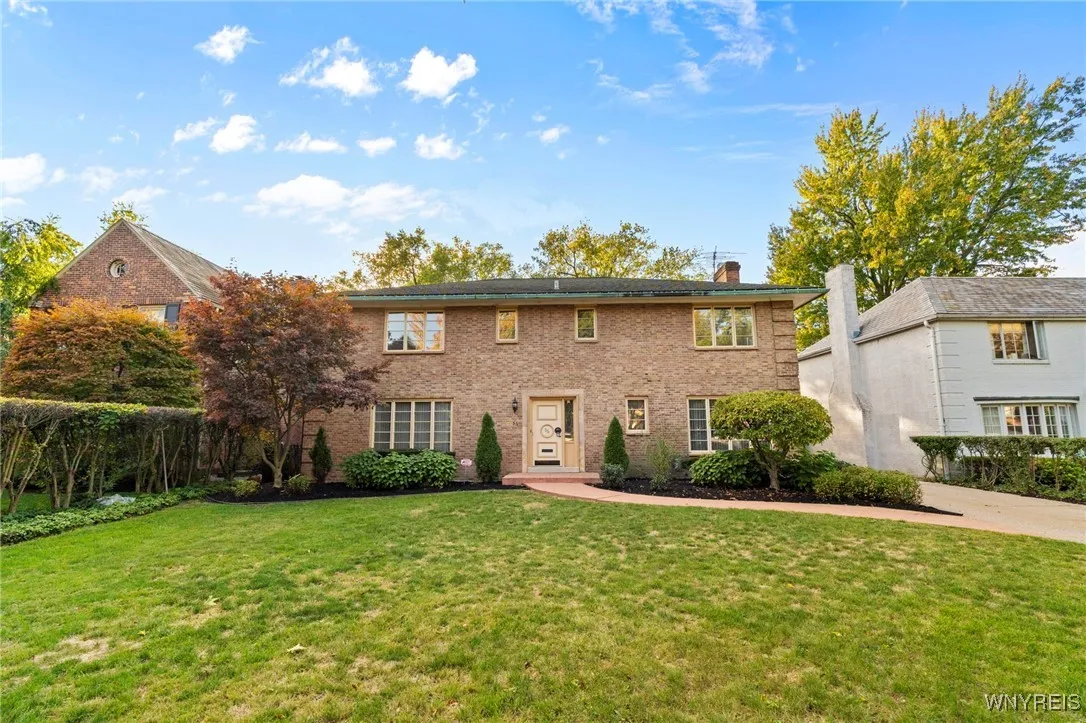 56 Hallam Road, Buffalo, New York 14216, Buffalo, New York 14216, 4 Bedrooms Bedrooms, 10 Rooms Rooms,3 BathroomsBathrooms,Residential,For Sale,56 Hallam Road, Buffalo, New York 14216,0,B1643887