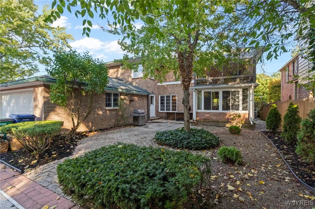 56 Hallam Road, Buffalo, New York 14216, Buffalo, New York 14216, 4 Bedrooms Bedrooms, 10 Rooms Rooms,3 BathroomsBathrooms,Residential,For Sale,56 Hallam Road, Buffalo, New York 14216,0,B1643887