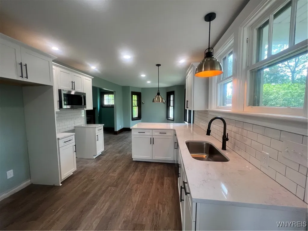 909 James Avenue, Niagara Falls, New York 14305, Niagara Falls, New York 14305, 4 Bedrooms Bedrooms, 7 Rooms Rooms,1 BathroomBathrooms,Residential Lease,For Rent,909 James Avenue, Niagara Falls, New York 14305,0,B1645082