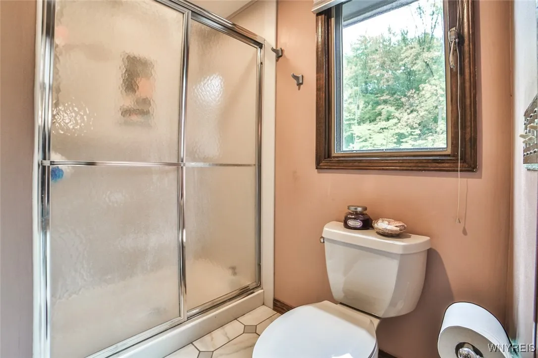 8205 Clarherst Drive, Clarence, New York 14051, Clarence, New York 14051, 4 Bedrooms Bedrooms, 9 Rooms Rooms,2 BathroomsBathrooms,Residential,For Sale,8205 Clarherst Drive, Clarence, New York 14051,0,B1640077
