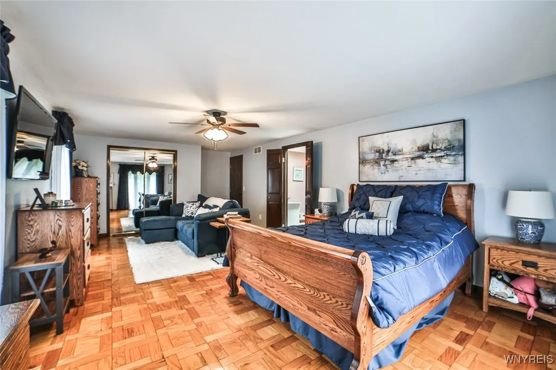 8205 Clarherst Drive, Clarence, New York 14051, Clarence, New York 14051, 4 Bedrooms Bedrooms, 9 Rooms Rooms,2 BathroomsBathrooms,Residential,For Sale,8205 Clarherst Drive, Clarence, New York 14051,0,B1640077