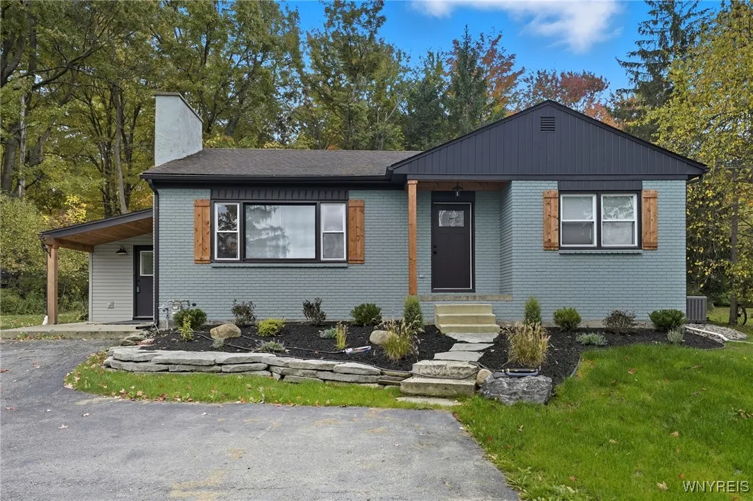 6305 Milestrip Road, Orchard Park, New York 14127, Orchard Park, New York 14127, 2 Bedrooms Bedrooms, 5 Rooms Rooms,1 BathroomBathrooms,Residential,For Sale,6305 Milestrip Road, Orchard Park, New York 14127,0,B1644467