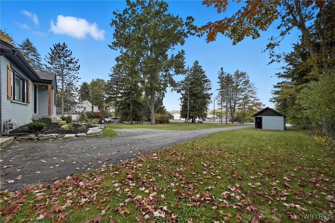 6305 Milestrip Road, Orchard Park, New York 14127, Orchard Park, New York 14127, 2 Bedrooms Bedrooms, 5 Rooms Rooms,1 BathroomBathrooms,Residential,For Sale,6305 Milestrip Road, Orchard Park, New York 14127,0,B1644467