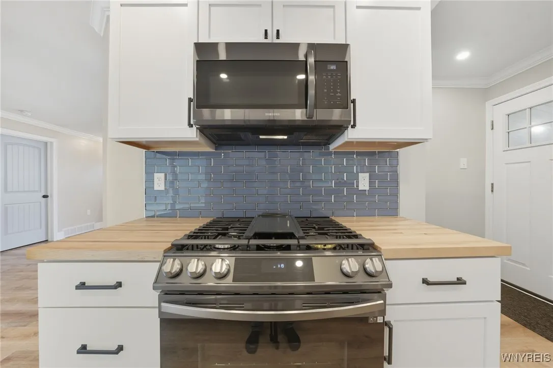 6305 Milestrip Road, Orchard Park, New York 14127, Orchard Park, New York 14127, 2 Bedrooms Bedrooms, 5 Rooms Rooms,1 BathroomBathrooms,Residential,For Sale,6305 Milestrip Road, Orchard Park, New York 14127,0,B1644467