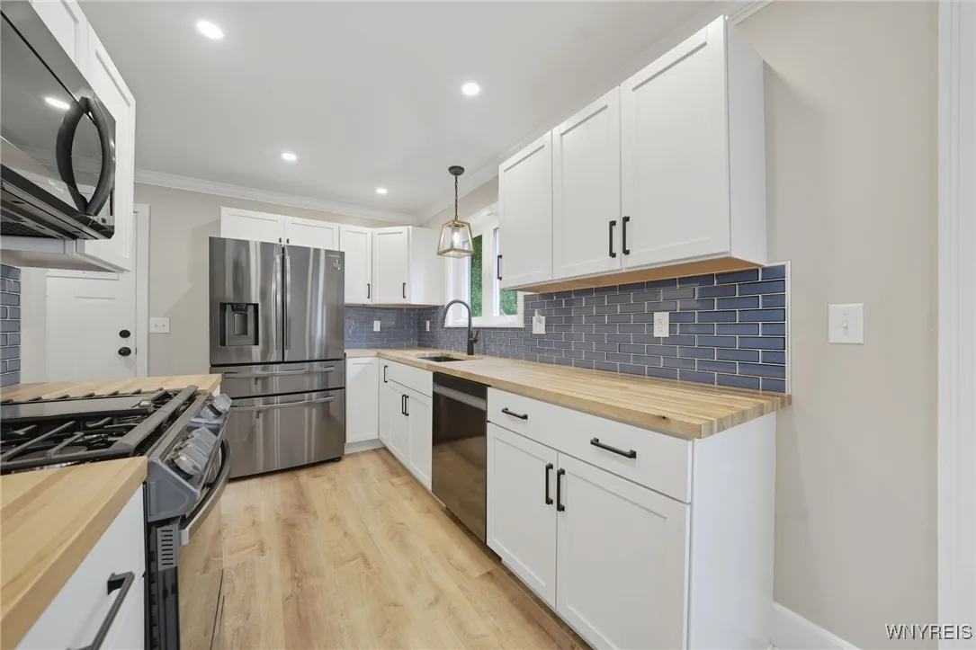 6305 Milestrip Road, Orchard Park, New York 14127, Orchard Park, New York 14127, 2 Bedrooms Bedrooms, 5 Rooms Rooms,1 BathroomBathrooms,Residential,For Sale,6305 Milestrip Road, Orchard Park, New York 14127,0,B1644467