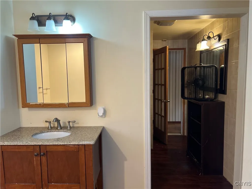 206 Allen Road, Clay, New York 13212, Clay, New York 13212, 3 Bedrooms Bedrooms, 8 Rooms Rooms,1 BathroomBathrooms,Residential,For Sale,206 Allen Road, Clay, New York 13212,0,S1645077