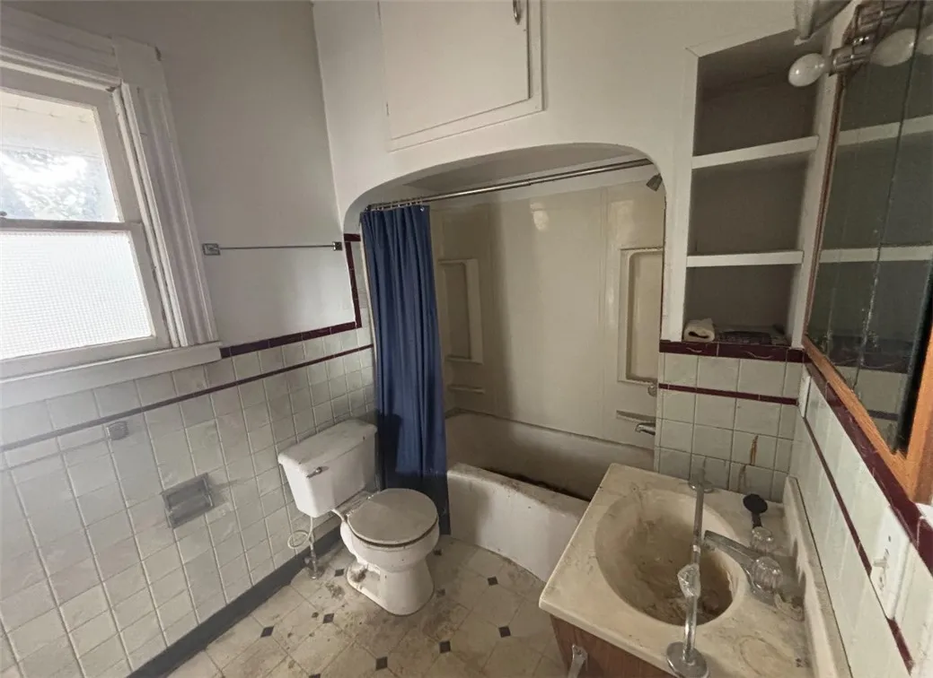 360 East 1st Street, Corning City, New York 14830, Corning City, New York 14830, 4 Bedrooms Bedrooms, ,2 BathroomsBathrooms,Residential,For Sale,360 East 1st Street, Corning City, New York 14830,0,R1644086