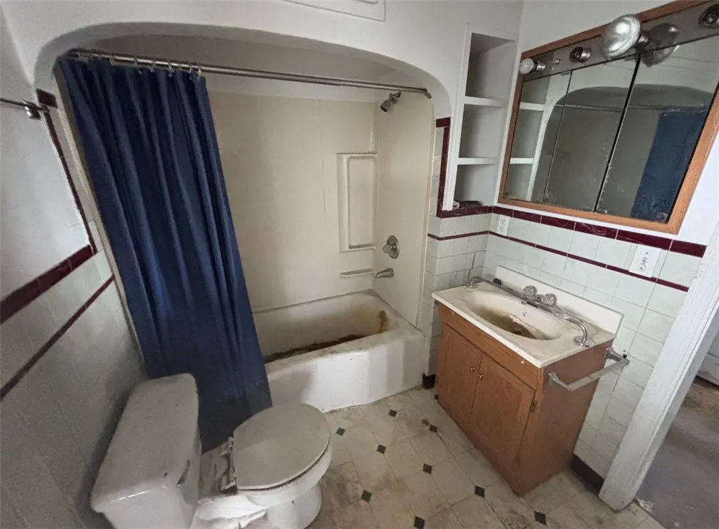 360 East 1st Street, Corning City, New York 14830, Corning City, New York 14830, 4 Bedrooms Bedrooms, ,2 BathroomsBathrooms,Residential,For Sale,360 East 1st Street, Corning City, New York 14830,0,R1644086