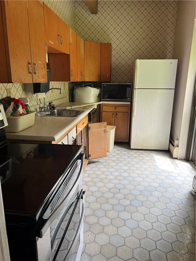 Functioning kitchen