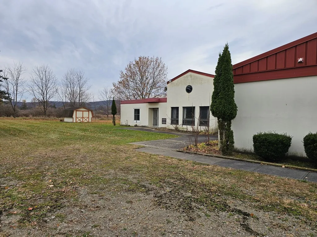 180 North Hibbard Highway, Big Flats, New York 148, Big Flats, New York 14814, ,Commercial Sale,For Sale,180 North Hibbard Highway, Big Flats, New York 148,0,R1645066