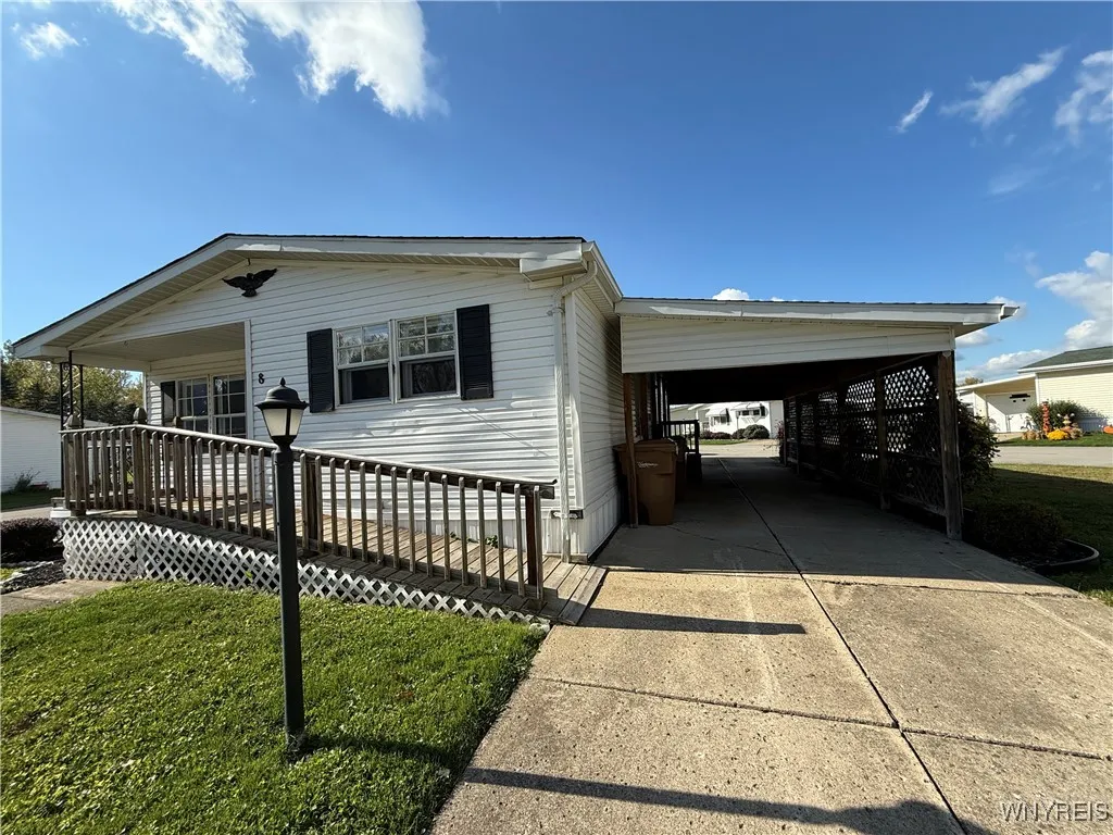 8 Holly Lane, Cheektowaga, New York 14227, Cheektowaga, New York 14227, 2 Bedrooms Bedrooms, 5 Rooms Rooms,2 BathroomsBathrooms,Residential,For Sale,8 Holly Lane, Cheektowaga, New York 14227,0,B1645069