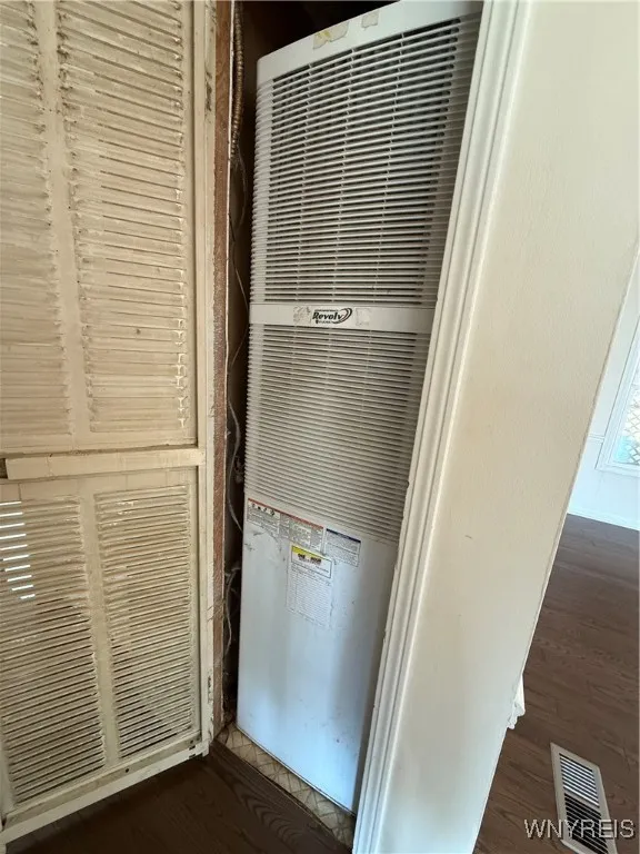 8 Holly Lane, Cheektowaga, New York 14227, Cheektowaga, New York 14227, 2 Bedrooms Bedrooms, 5 Rooms Rooms,2 BathroomsBathrooms,Residential,For Sale,8 Holly Lane, Cheektowaga, New York 14227,0,B1645069