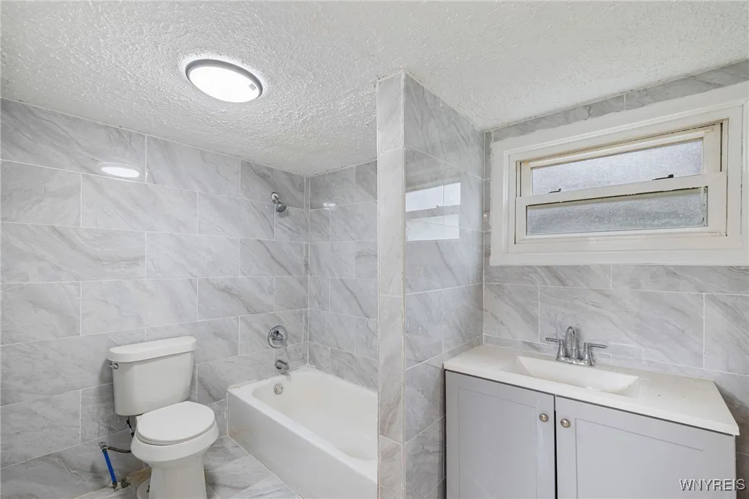 121 Bushnell Street, Buffalo, New York 14206, Buffalo, New York 14206, 4 Bedrooms Bedrooms, 7 Rooms Rooms,1 BathroomBathrooms,Residential,For Sale,121 Bushnell Street, Buffalo, New York 14206,0,B1645123