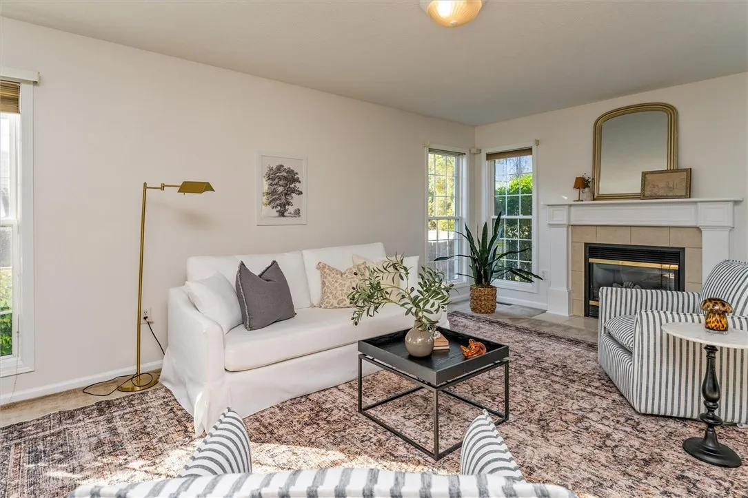 148 Bronze Leaf, Greece, New York 14612, Greece, New York 14612, 4 Bedrooms Bedrooms, 8 Rooms Rooms,2 BathroomsBathrooms,Residential,For Sale,148 Bronze Leaf, Greece, New York 14612,0,R1644979