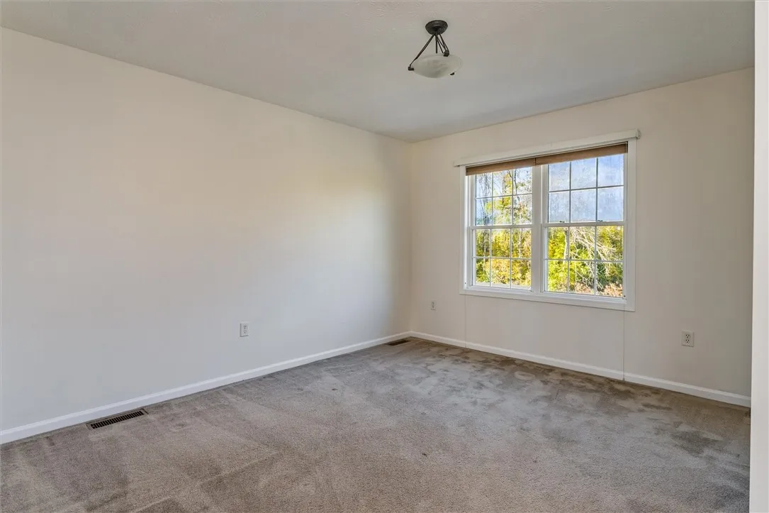 148 Bronze Leaf, Greece, New York 14612, Greece, New York 14612, 4 Bedrooms Bedrooms, 8 Rooms Rooms,2 BathroomsBathrooms,Residential,For Sale,148 Bronze Leaf, Greece, New York 14612,0,R1644979