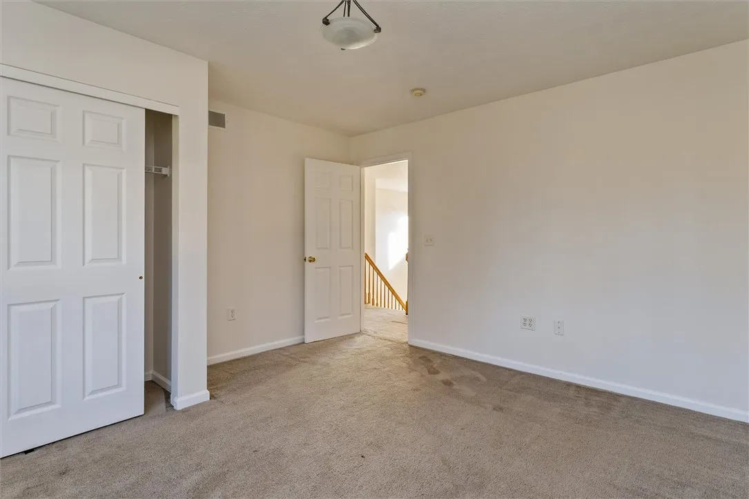 148 Bronze Leaf, Greece, New York 14612, Greece, New York 14612, 4 Bedrooms Bedrooms, 8 Rooms Rooms,2 BathroomsBathrooms,Residential,For Sale,148 Bronze Leaf, Greece, New York 14612,0,R1644979