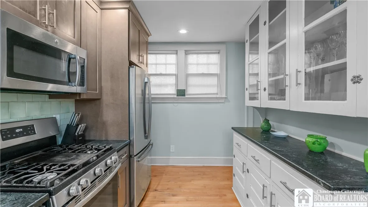 147 Mariner Street, Buffalo, New York 14201, Buffalo, New York 14201, 4 Bedrooms Bedrooms, ,3 BathroomsBathrooms,Residential,For Sale,147 Mariner Street, Buffalo, New York 14201,0,R1644813