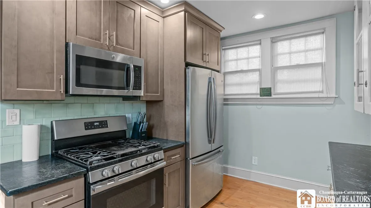 147 Mariner Street, Buffalo, New York 14201, Buffalo, New York 14201, 4 Bedrooms Bedrooms, ,3 BathroomsBathrooms,Residential,For Sale,147 Mariner Street, Buffalo, New York 14201,0,R1644813