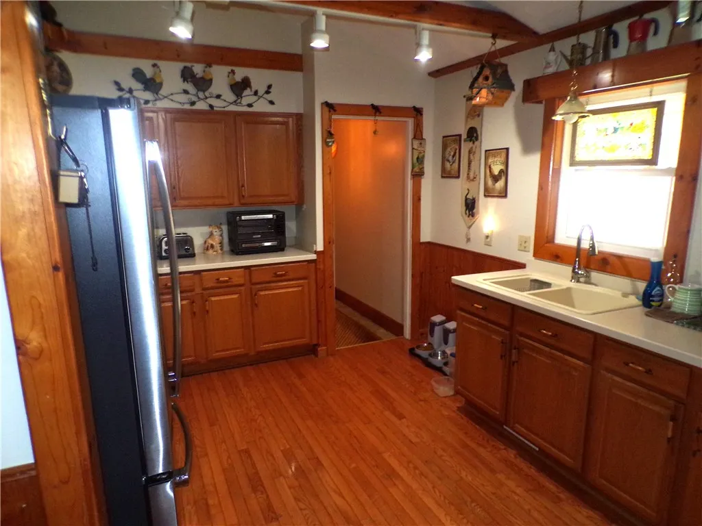 164 Sherwood Drive, Parma, New York 14468, Parma, New York 14468, 3 Bedrooms Bedrooms, 6 Rooms Rooms,1 BathroomBathrooms,Residential,For Sale,164 Sherwood Drive, Parma, New York 14468,0,R1645105