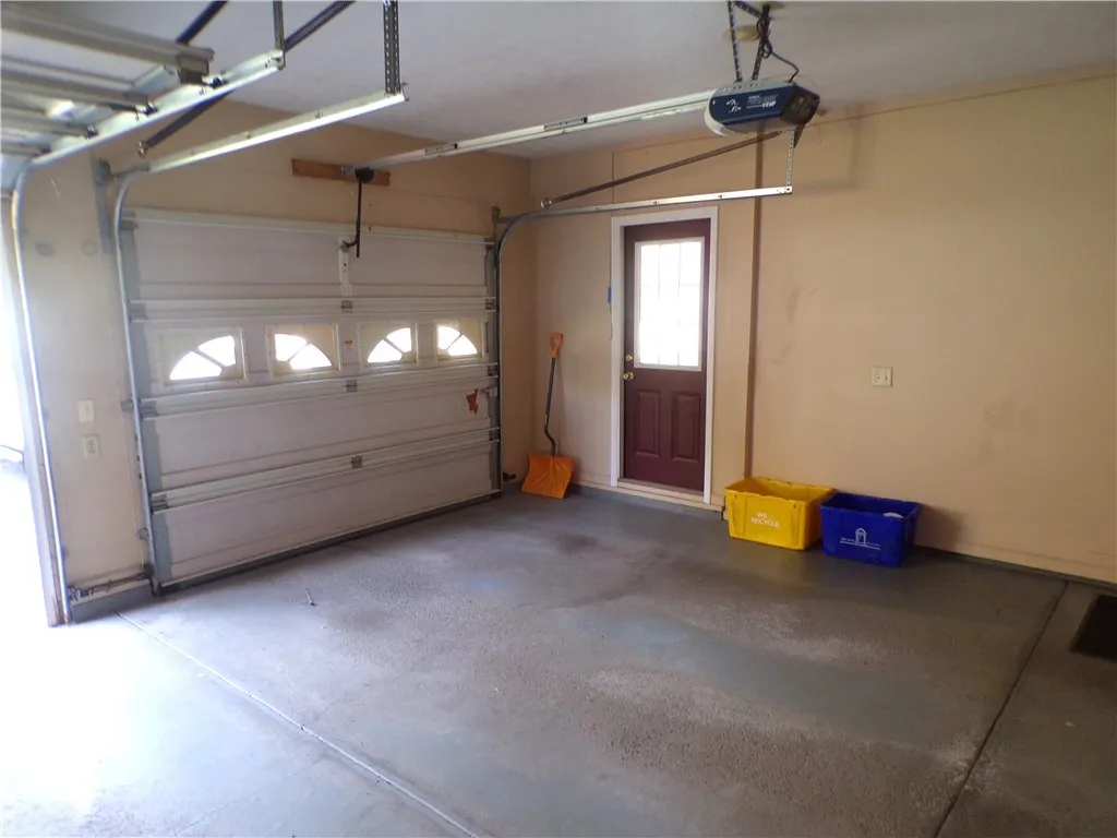 164 Sherwood Drive, Parma, New York 14468, Parma, New York 14468, 3 Bedrooms Bedrooms, 6 Rooms Rooms,1 BathroomBathrooms,Residential,For Sale,164 Sherwood Drive, Parma, New York 14468,0,R1645105