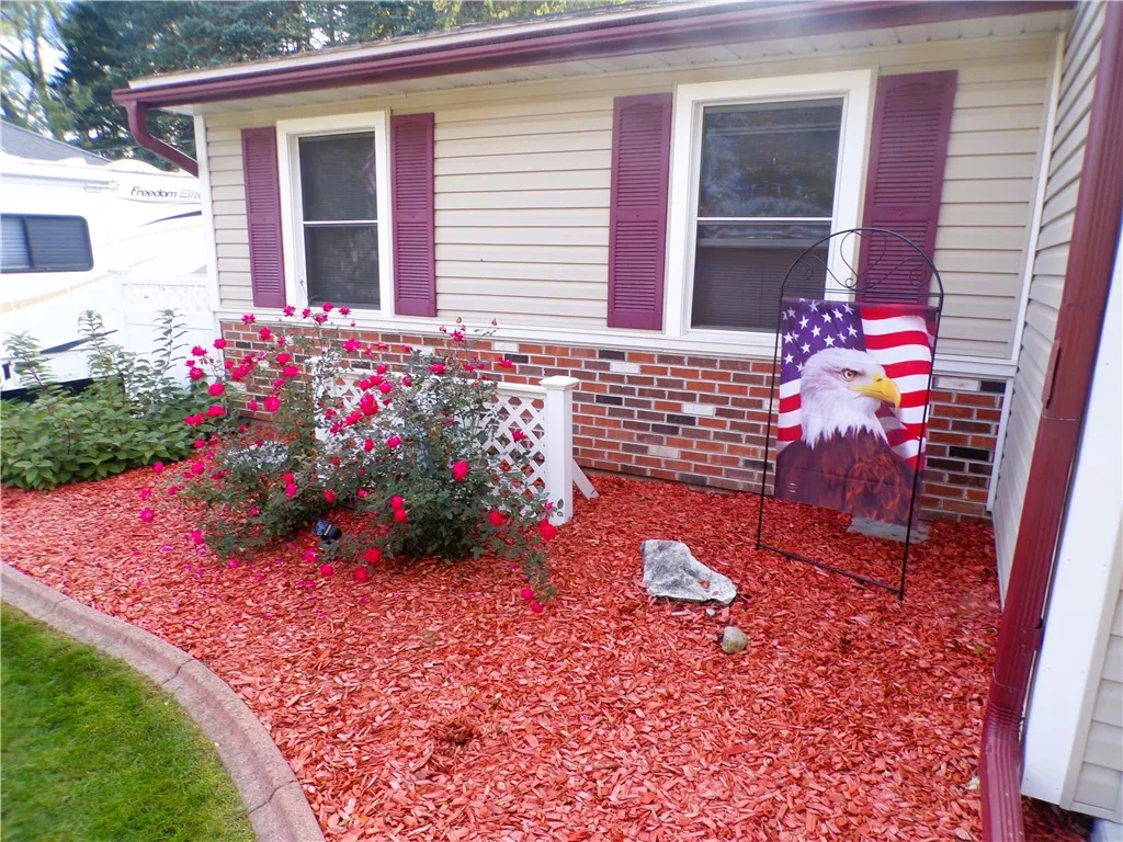 164 Sherwood Drive, Parma, New York 14468, Parma, New York 14468, 3 Bedrooms Bedrooms, 6 Rooms Rooms,1 BathroomBathrooms,Residential,For Sale,164 Sherwood Drive, Parma, New York 14468,0,R1645105