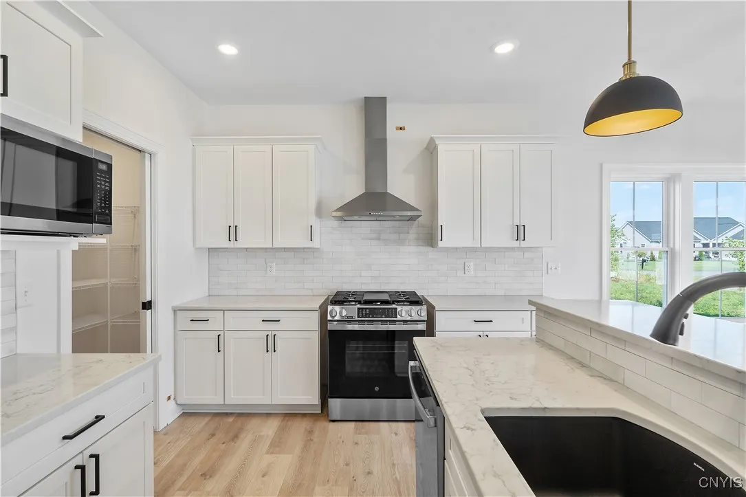 103 Terwillager Lane, Manlius, New York 13116, Manlius, New York 13116, 4 Bedrooms Bedrooms, 13 Rooms Rooms,2 BathroomsBathrooms,Residential,For Sale,103 Terwillager Lane, Manlius, New York 13116,0,S1644881