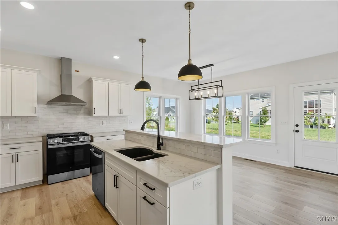 103 Terwillager Lane, Manlius, New York 13116, Manlius, New York 13116, 4 Bedrooms Bedrooms, 13 Rooms Rooms,2 BathroomsBathrooms,Residential,For Sale,103 Terwillager Lane, Manlius, New York 13116,0,S1644881