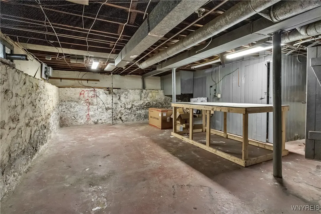 148 West Winspear Avenue S, Buffalo, New York 1421, Buffalo, New York 14214, 5 Bedrooms Bedrooms, ,2 BathroomsBathrooms,Residential,For Sale,148 West Winspear Avenue S, Buffalo, New York 1421,0,B1644419