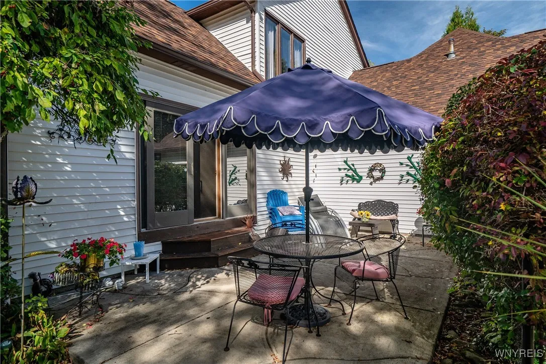 163 Randwood Drive, Amherst, New York 14068, Amherst, New York 14068, 4 Bedrooms Bedrooms, 12 Rooms Rooms,2 BathroomsBathrooms,Residential,For Sale,163 Randwood Drive, Amherst, New York 14068,0,B1644100