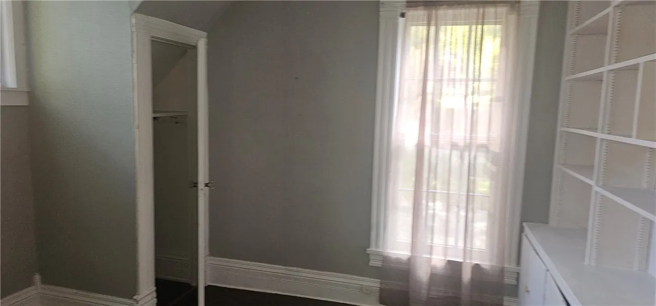 17 E Fifth St, Corning City, New York 14830, Corning City, New York 14830, 3 Bedrooms Bedrooms, 5 Rooms Rooms,2 BathroomsBathrooms,Residential Lease,For Rent,17 E Fifth St, Corning City, New York 14830,0,R1645181