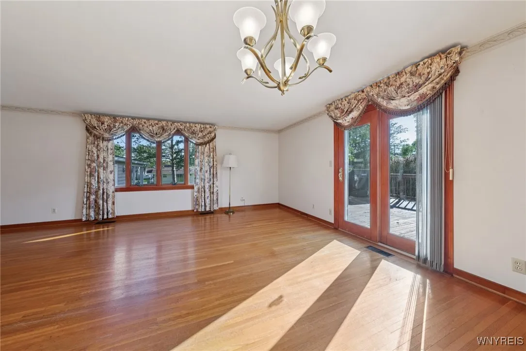 3341 Carol Ct, Hamburg, New York 14219, Hamburg, New York 14219, 5 Bedrooms Bedrooms, 10 Rooms Rooms,2 BathroomsBathrooms,Residential,For Sale,3341 Carol Ct, Hamburg, New York 14219,0,B1645187