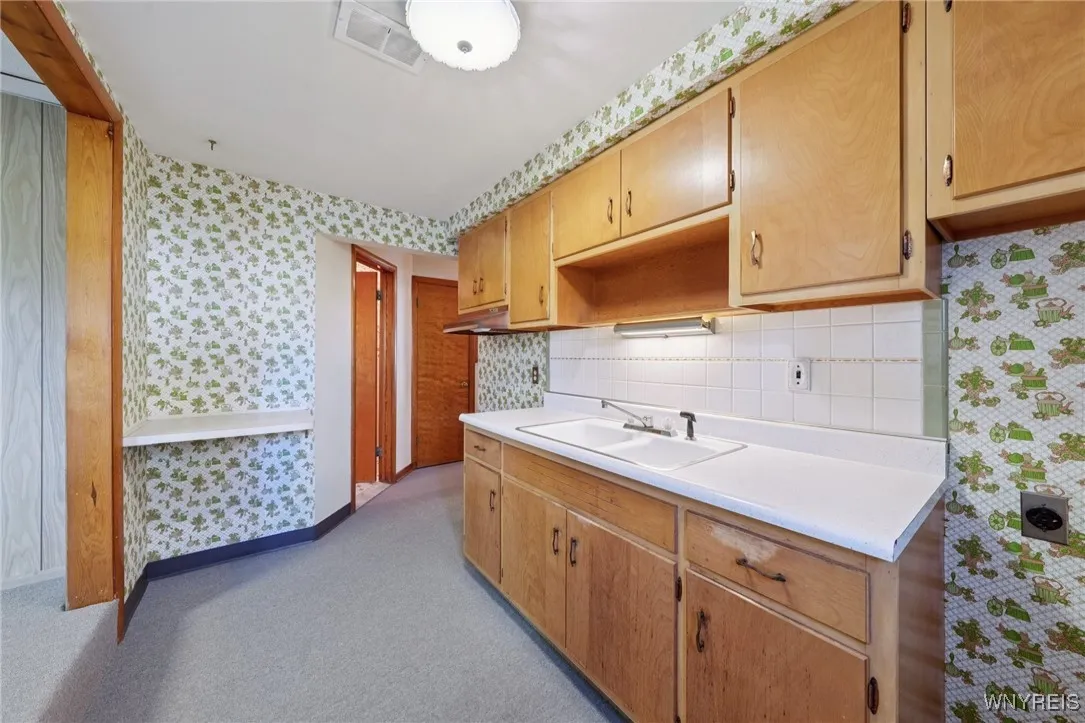 3341 Carol Ct, Hamburg, New York 14219, Hamburg, New York 14219, 5 Bedrooms Bedrooms, 10 Rooms Rooms,2 BathroomsBathrooms,Residential,For Sale,3341 Carol Ct, Hamburg, New York 14219,0,B1645187