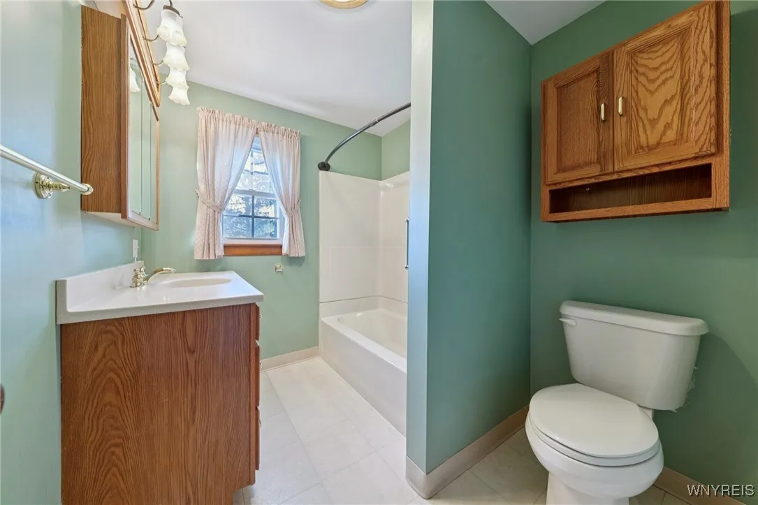 3341 Carol Ct, Hamburg, New York 14219, Hamburg, New York 14219, 5 Bedrooms Bedrooms, 10 Rooms Rooms,2 BathroomsBathrooms,Residential,For Sale,3341 Carol Ct, Hamburg, New York 14219,0,B1645187